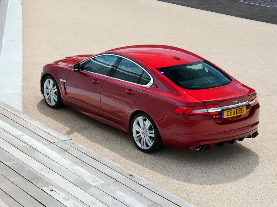  Jaguar XFR 2011 года  (UK) (фото 9 из 13)